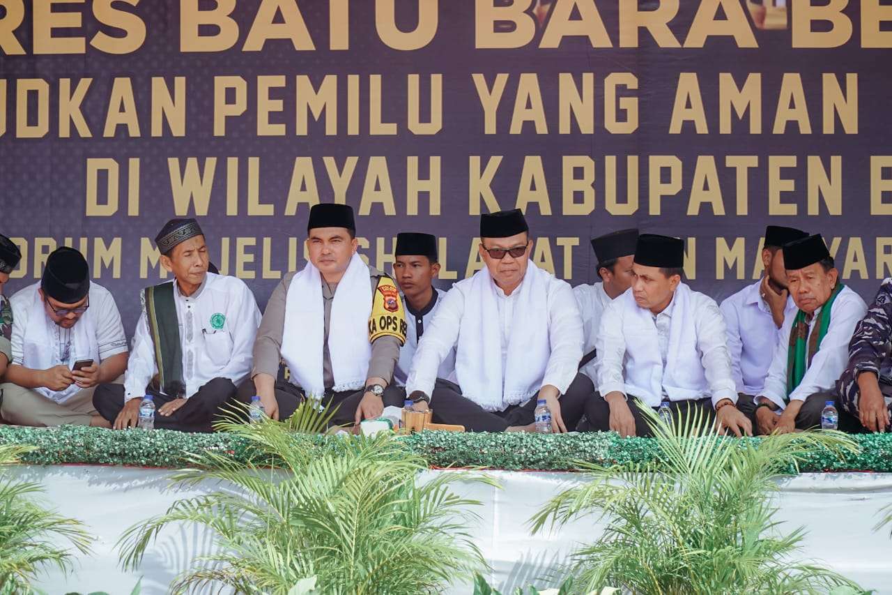 Pj Bupati Batu Bara Nizhamul Hadiri Acara Polres Batu Bara Bersholawat