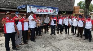 Dukung Pencegahan Penanganan Covid-19, DPD LSM Lira Kabupaten Simalungun Bagikan Masker Dan Vitamin Kepada Warga