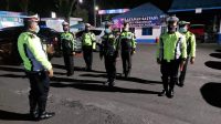 SAT LANTAS POLRES SIMALUNGUN GELAR BLUE LIGHT PATROL DI DAERAH WISATA KOTA PARAPAT.