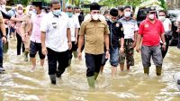 Gubernur Edy Rahmayadi Tinjau dan Serahkan Bantuan Korban Banjir di Langkat