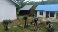 Kompak Ciptakan Lingkungan Sehat, Satgas Pamtas RI-PNG Yonif Raider 100/PS Pos Karang Gelar Karya Bhakti