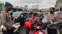 Satgas Aman Nusa 2021 Bagikan Ribuan Masker dan Berikan Himbauan Prokes di Pasar Pandeglang