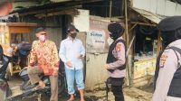 Beri Himbauan Prokes, Polwan Polda Banten Patroli di Pasar Lama Serang