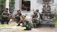 Sambut Hari Raya Nyepi 2021, Satgas Yonif 742 Bersama Warga Siapkan Pura Atambua