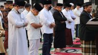 Cegah Penyebaran Covid19, Ketua DPD RI Salat Id di Rumah