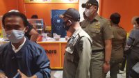 Gelar Giat Hari Ke 6, Polsek Jatiuwung Bersama Satpol PP Kec Cibodas, Tegaskan Jam Opsnal ke Cafe dan Indomaret.