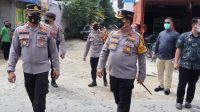 Kapolres Batu Bara Cek Posko PPKM Skala Mikro Desa Pulau Sejuk,Berikan Bantuan Warga Yang Sedang Isolasi Mandiri