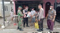 KAPOLSEK BANGUN SALURKAN BANSOS KAPOLDA SUMUT KEPADA 10 KELUARGA TERDAMPAK COVID-19.