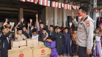 Peduli Anak Yatim, Kapolda Banten : Jika Rajin Belajar, Kelak Bisa Jadi Jenderal dan Dokter