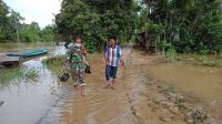 Terdampak Banjir, Personel Koramil Psb Utara Pantau Wilayah Binaan.