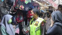 Polda Banten Bagi Masker, Pedagang Pasar Baros Berikan Apresiasi