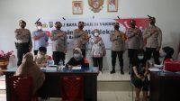 Polres Batu Bara Monitor Pelaksanaan Vaksin Merdeka Polda Sumut di Desa Empat Negeri.