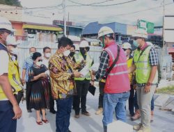 Kunjungi Pembangunan Ruang Terbuka Pantai Bebas Parapat,              Bupati : “Akan Dibuka untuk Umum Akhir Nopember”