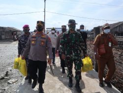 Polres Batu Bara Bersama TNI Laksanakan Vaksinasi Door to Door dalam Rangka Vaksinasi Massal “31 Tahun Pengabdian Akabri ’90 MENGABDI UNTUK NEGERI”.