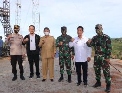 Bupati dan Ketua DPRD Simalungun Hadiri Penutupan Latihan Tempur TNI-AD di Dolok Parmonangan.