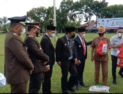 Forkopimda Batu Bara Peringati Hari Pahlawan Sekaligus Berikan Bingkisan Sembako Kepada Para Veteran.