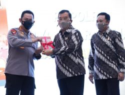 Kapolri : Buku Bhayangkara Sejati Mengabdi tanpa henti Jadi Renungan Polri untuk Jadi Lebih Baik.