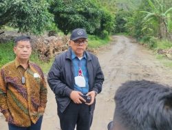 Tinjau Lokasi Haroan Bolon Bersama Junimart Girsang di Pesisir Pantai Bage, Bupati Simalungun : Pemerintah Pusat Juga Bisa Memberikan Perhatian.