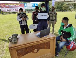 SAT LANTAS POLRES SIMALUNGUN LAKSANAKAN SIMULASI APLIKASI PEDULI LINDUNGI PEDOMANI INSTRUKSI MENTRI DALAM NEGERI NOMOR 66 TAHUN 2021.