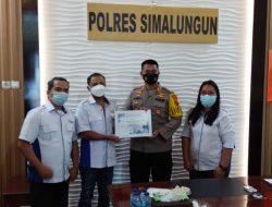 DALAM PELAKSANAAN OPERASI LILIN TOBA 2021 KAPOLRES SIMALUNGUN DAPAT APRESIASI DARI SMSI SIANTAR SIMALUNGUN.
