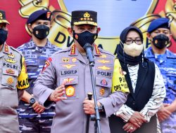 Tinjau Bakti Negeri Akabri 2001, Kapolri Tekankan Vaksinasi Hingga Waspadai Pintu Masuk Negara.