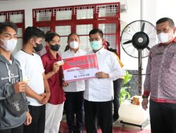 Bupati Simalungun Serahkan BLT Kepada Buruh Tani dan Buruh Pabrik Rokok.