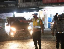 KAPOLRES SIMALUNGUN HUJAN HUJANAN PANTAU TITIK KERAMAIAN PUBLIK MALAM TAHUN BARU.