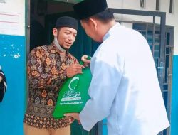 PD Al Washliyah Batu Bara Kembali salurkan Sembako Untuk Guru MID.