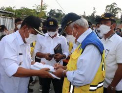 Sambut Kedatangan Menteri PUPR,&nbsp; Bupati Simalungun Sampaikan Permohonan Perbaikan Jalan di DPSP Danau Toba.