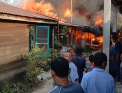 Sijago Merah Beraksi di Pemukiman Padat Penduduk Melahap 9 Rumah Warga.