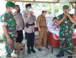 Sinergitas TNI-POLRI Bersama Kadis Kesehatan dan Kadis Pendidikan Monitor Vaksinasi Anak SD.