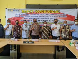 Polres Batu Bara Rapat Kordinasi Dengan Pemilik Grosir Sembako dan Manajemen SPBU.