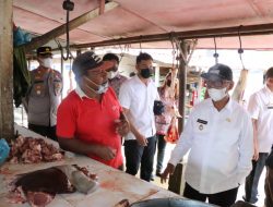 Sidak Harga Bapokting di Pasar, Wabup Simalungun : Masyarakat jangan panik karena Bapokting cukup tersedia di Simalungun.