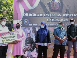 Bupati Simalungun bersama Danrem 022/PT Salurkan BTPKLWN TNI Tahun 2022.