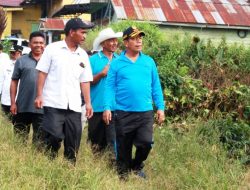 Bupati Simalungun didampingi Wakil Bupati Tinjau Lahan Pertanian Milik Warga Yang Longsor di Nagori Saribujandi.