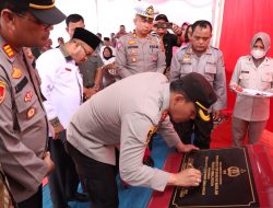 Kapolres Simalungun Resmikan Polsubsektor Bandar Masilam Serta Beri Santunan Kepada Anak Yatim