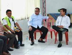 Saat tinjau perbaikan jalan, Ketua DPRD Provsu Didampingi Bupati Simalungun Pastikan 4 Ruas Jalan di Simalungun Tahun Ini Akan Selesai