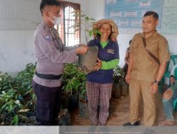 Aiptu Winson Simatupang Dukung Ketahanan Pangan Bagikan Bibit Alpukat