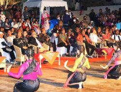 Pemkab Simalungun Gelar Budaya Drama Tari Musikal Toping-Toping Huda Huda di RTP Pantai Bebas Parapat