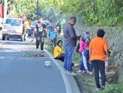 ASN Pemkab Simalungun Laksanakan Gotong Royong di Parapat.
