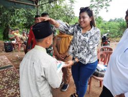 Direktur CV. Mitra Nanggar Bayu Berbagi Rizqi Kepada Anak Yatim Dan Kaum Du’afa