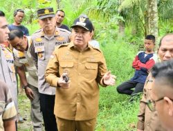 Bupati Batu Bara Dan Kapolres Tinjau Korban Banjir Akibat Pengalihan Aliran Sungai