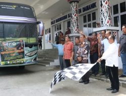 Wakil Bupati Simalungun Berangkatkan Kontingen Ke Penas Petani Nelayan Ke XVI Tahun 2023