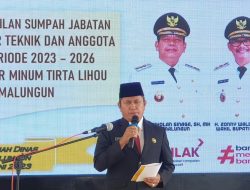 Sekda Lantik Dirtek dan Dirum PDAM Tirta Lihou Kabupaten Simalungun Periode 2023 – 2026