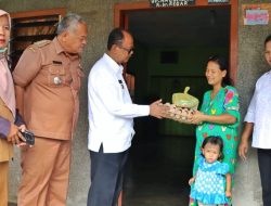 Wakil Bupati Simalungun Bantu Anak Stunting Di Nagori Maria Bandar
