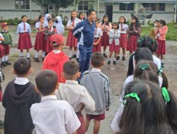 Saat Olahraga Pagi, Bupati Simalungun Beri Motivasi Siswa SD