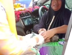 Luar Biasa ! Satlantas Polres Batu Bara Dengan Sigap Bantu Ibu Melahirkan Dimobil