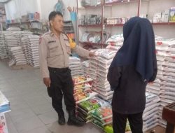 Bhabinkamtibmas Polsek Perdagangan Patroli Pastikan Stock dan Harga Sembako Stabil