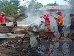 Satu Unit Rumah Semi Permanen Ludes Terbakar di Huta III Nagori Bandar Gunung