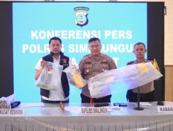 Kapolres Simalungun Gelar Konferensi Pers Ungkap Pelaku Pengerusakan serta Penganiayaan di Sihaporas